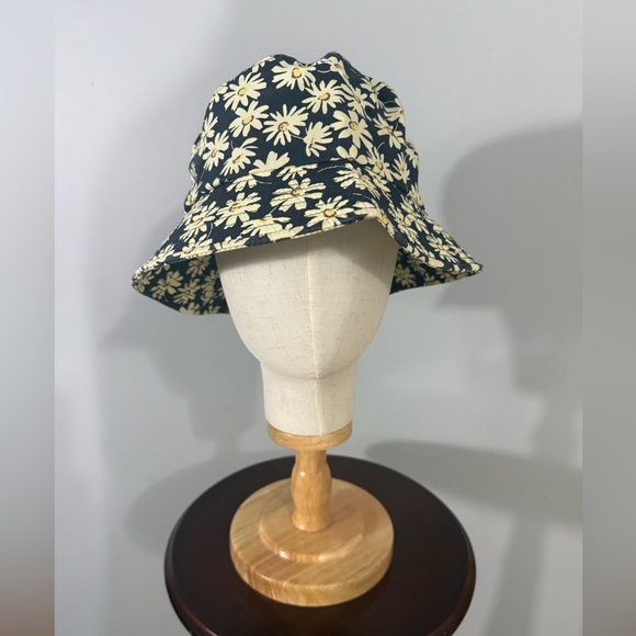 Peter Grimm Accessories - Peter Grimm Daisy Floral Bucket Hat‎ Navy Yellow Cotton Cottagecore Sun Hat